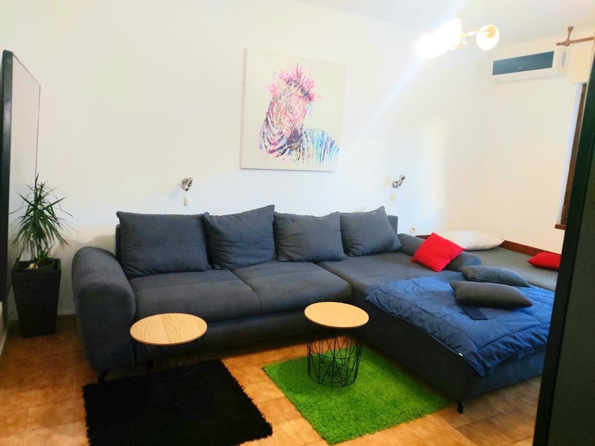 Apartman Arija Vodice Bagian luar foto