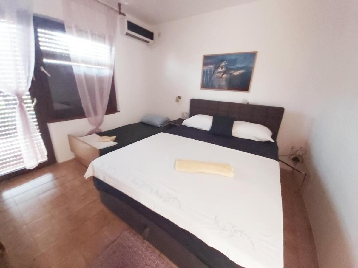 Apartman Arija Vodice Ruang foto